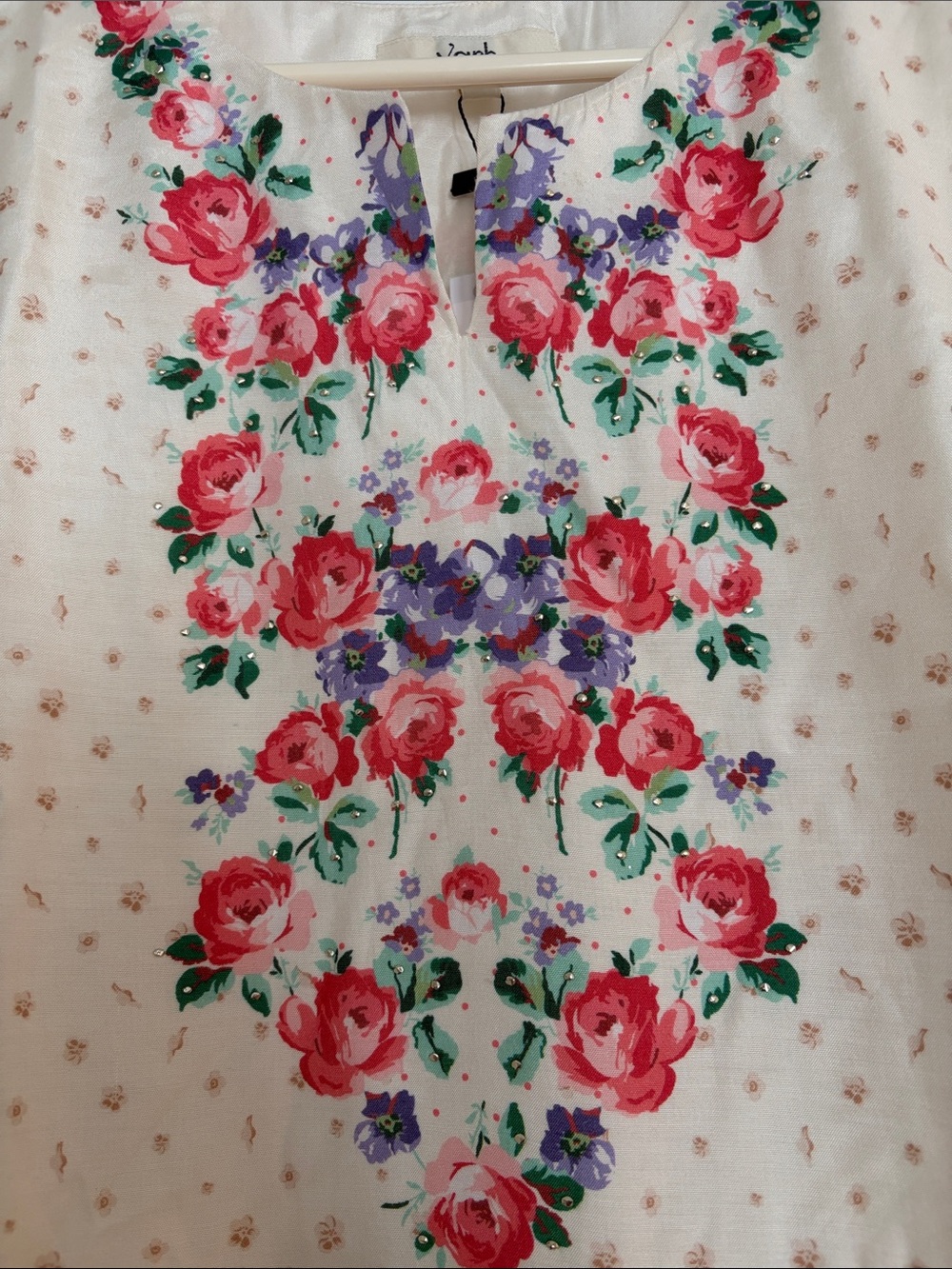 Vark Cream Floral Embroidered Kurta and Palazzo Set (Top and Pants ) - Picture 4 of 7